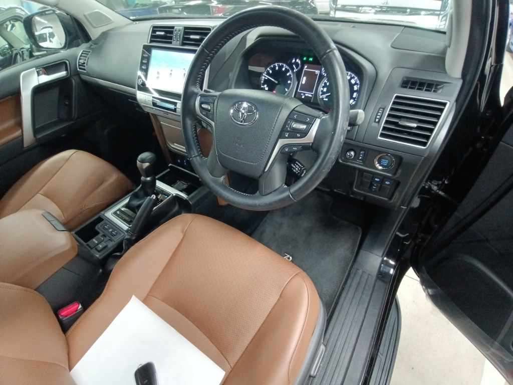 2022 Toyota Land Cruiser Prado TX Lパック70thアニバ 4WD auction photo 9