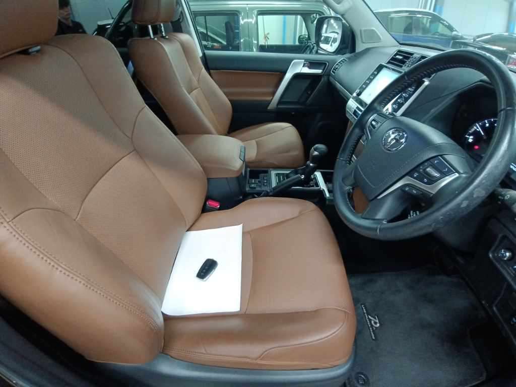 2022 Toyota Land Cruiser Prado TX Lパック70thアニバ 4WD auction photo 10