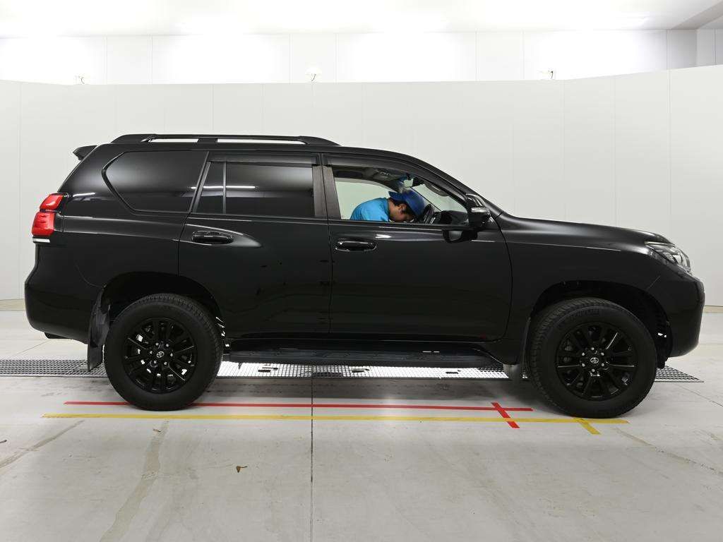 2022 Toyota Land Cruiser Prado TX Lパック70thアニバ 4WD auction photo 3
