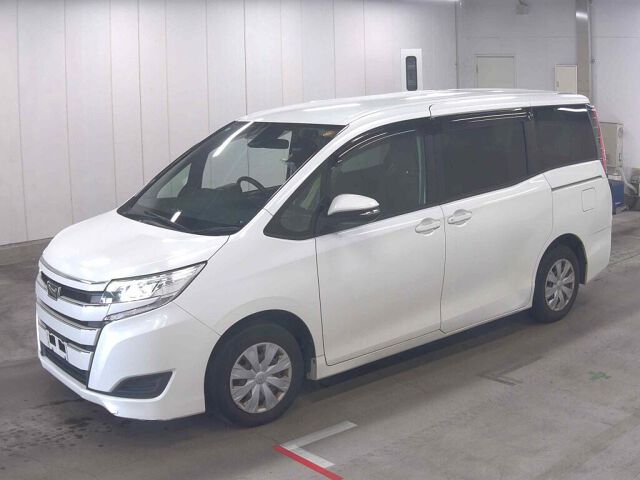 2019 Toyota Noah X auction photo 4