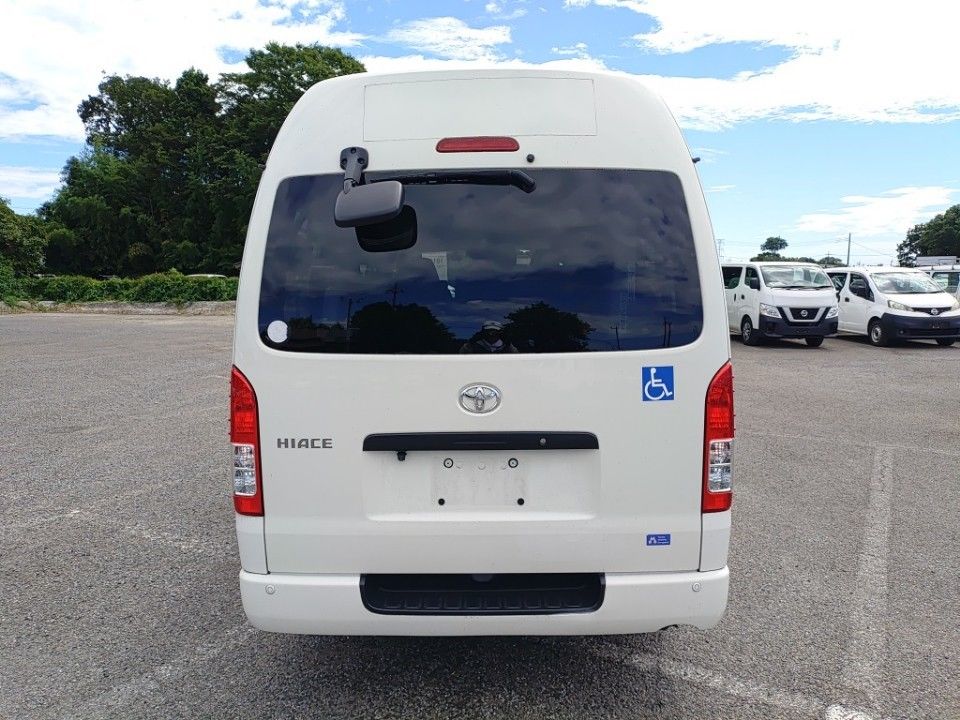2022 Toyota Hiace auction photo 5