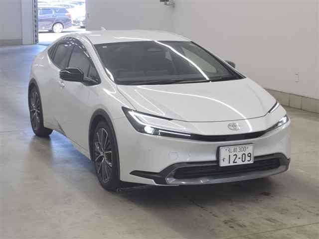 2025 Toyota Prius G Japan auction vehicle