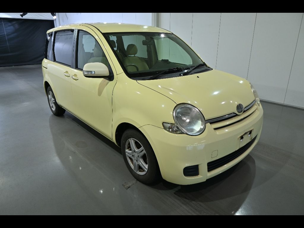 Japan Auction Vehicles 15 2007 Toyota Sienta G auction photo