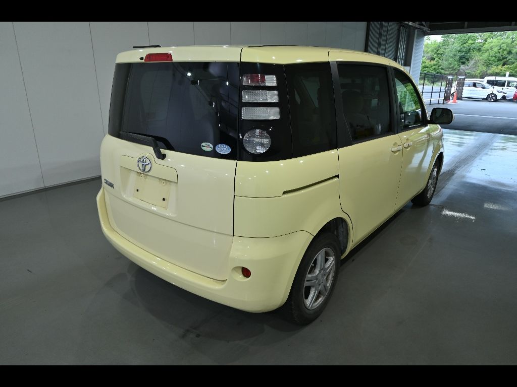 2007 Toyota Sienta G auction photo 2