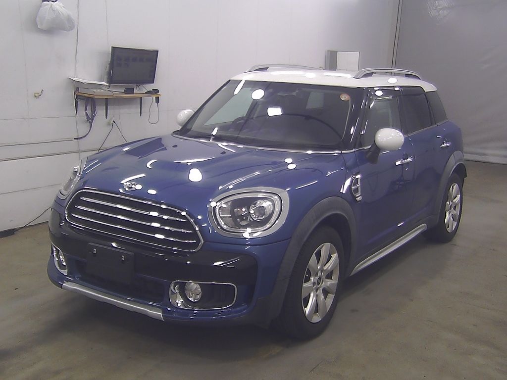 2017 MINI ミニ ワゴン Cooper D Crossover auction photo 4