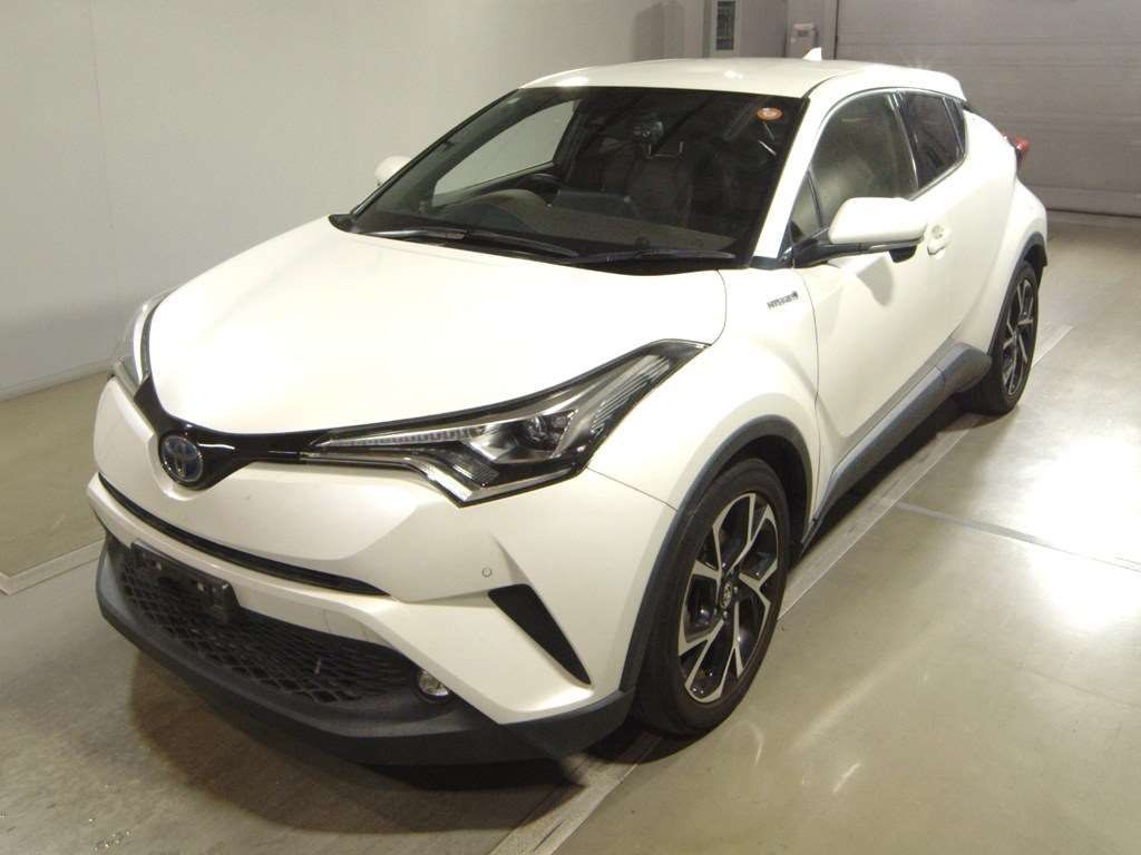 2018 Toyota C-HR G Japan auction vehicle