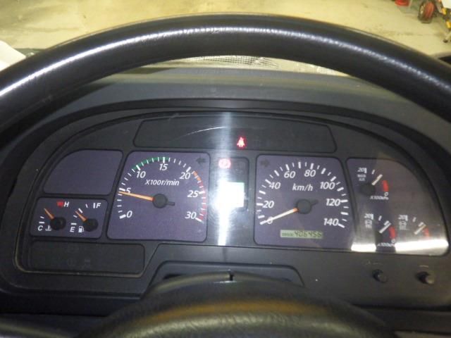 2008 Isuzu タンク車 auction photo 6