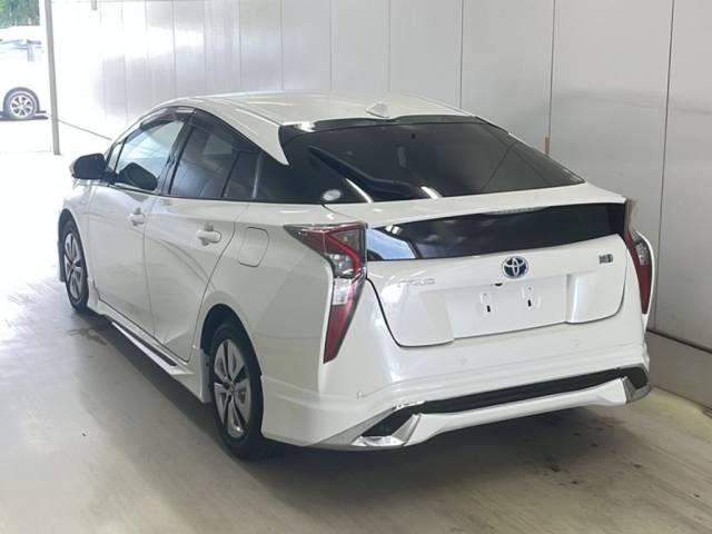 2016 Toyota Prius A auction photo 3
