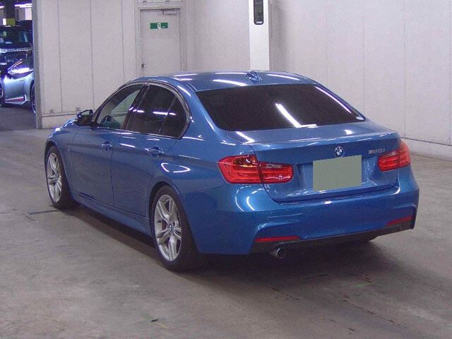 2015 BMW 3 Series 320i M Sport auction photo 2