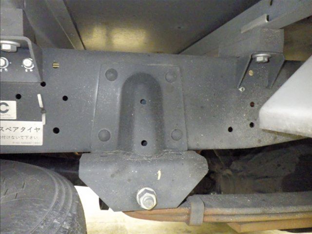 2017 Isuzu Elf Van auction photo 5