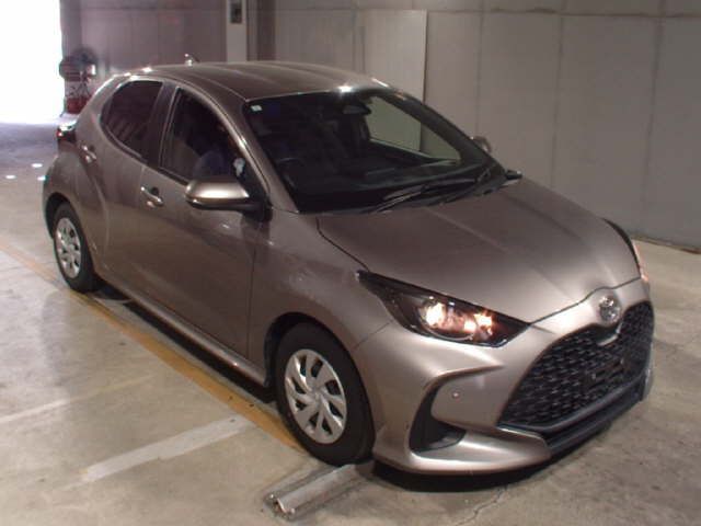 2024 Toyota Yaris X Japan auction vehicle