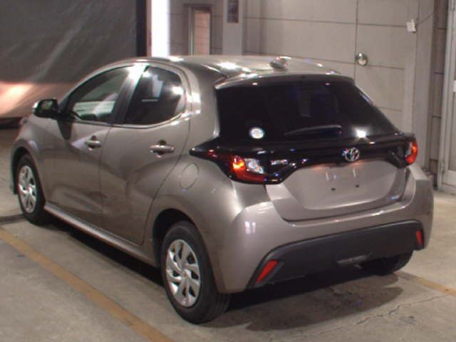 2024 Toyota Yaris X auction photo 2