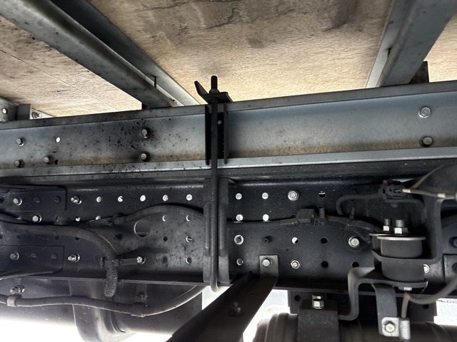 2021 Mitsubishi Fuso Canter Van auction photo 18