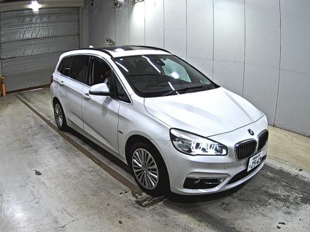 2018 BMW 2 Series 218d Japan auction vehicle