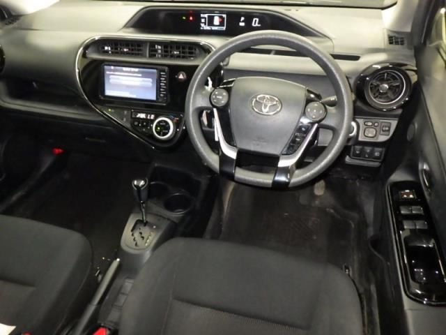 2018 Toyota Aqua Sスタイルブラック auction photo 3