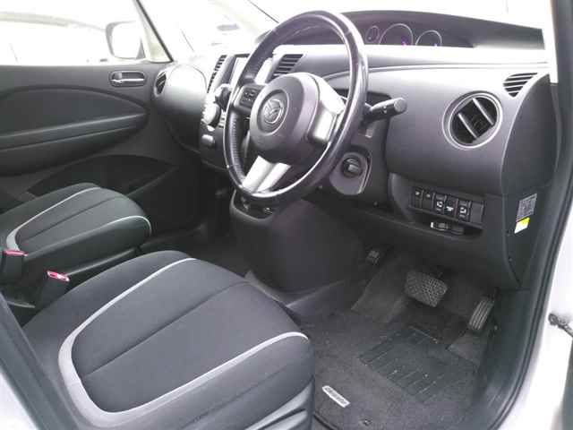 2009 Mazda ビアンテ 20S auction photo 3