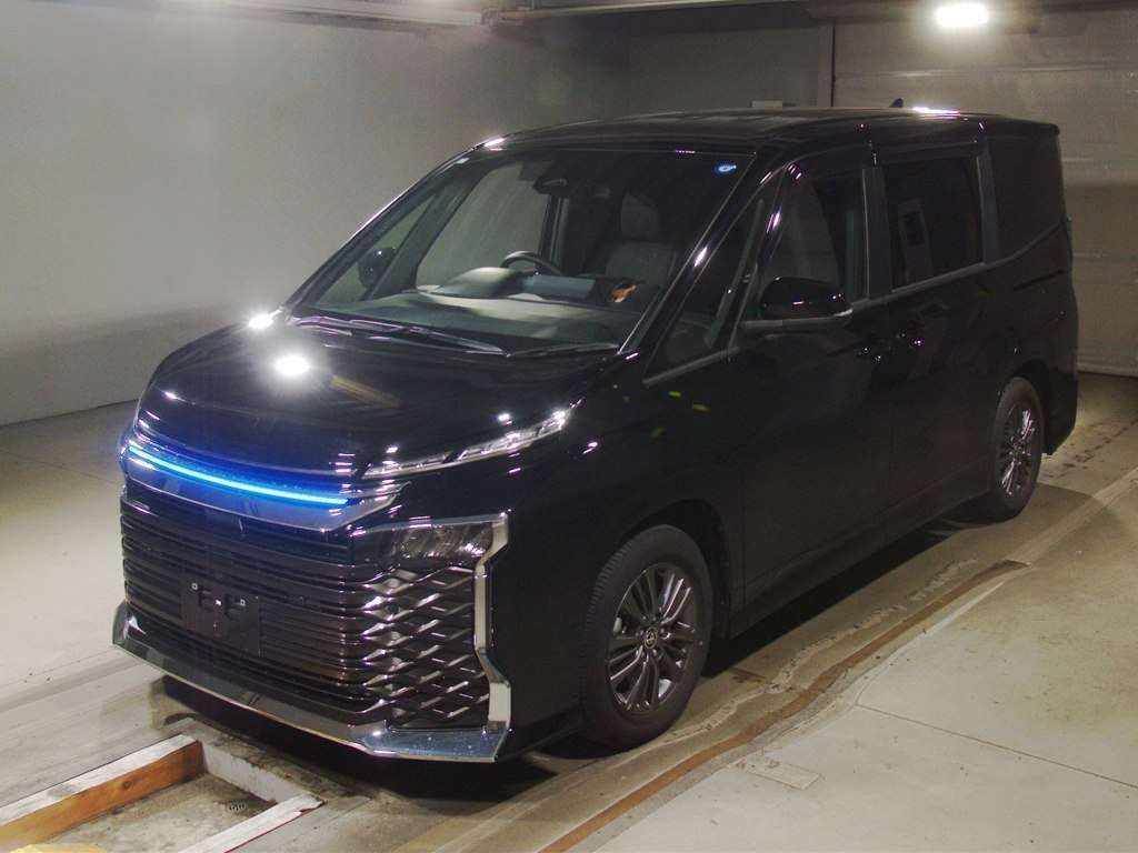 Japan Auction Vehicles 4 2023 Toyota Voxy ハイブリッドS-G auction photo