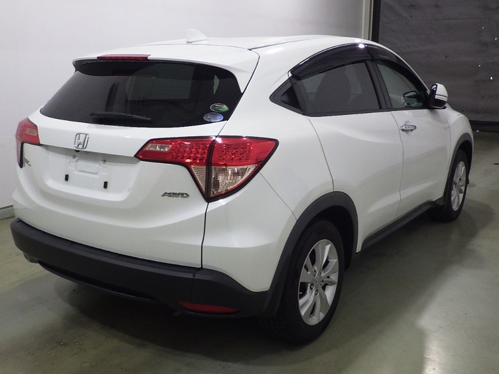 2017 Honda Vezel 4WD X Honda Sensing auction photo 2