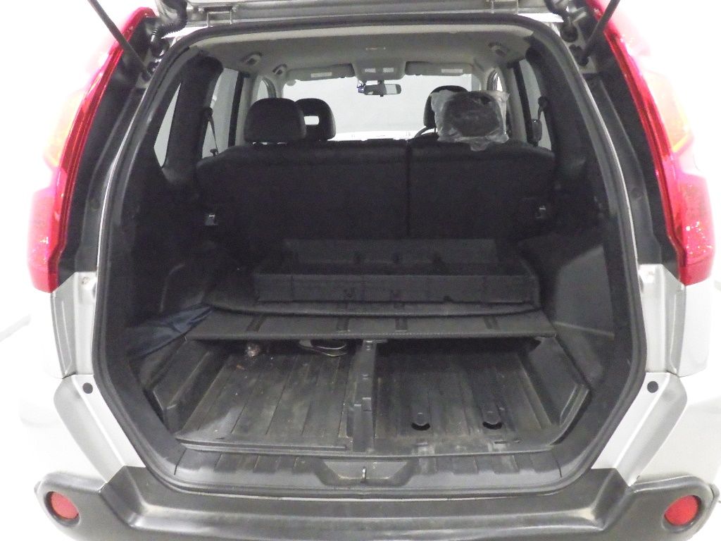 2009 Nissan X-Trail 20S auction photo 8