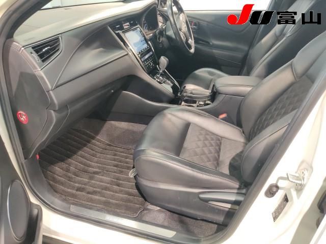 2019 Toyota Harrier Premium Style Noir auction photo 3