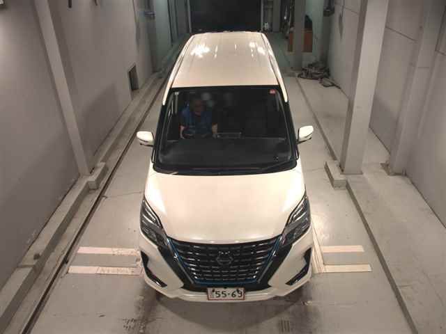 2021 Nissan Serena e-POWER Highway Star V auction photo 6