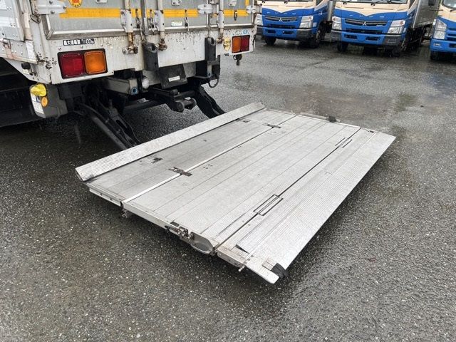 2012 Isuzu Forward アルミウイング auction photo 21