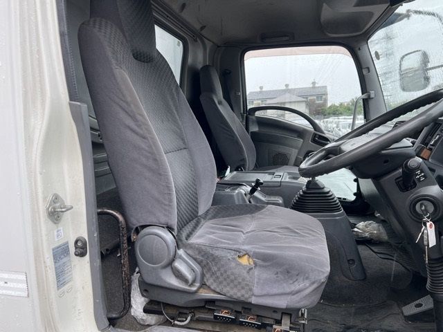 2012 Isuzu Forward アルミウイング auction photo 6