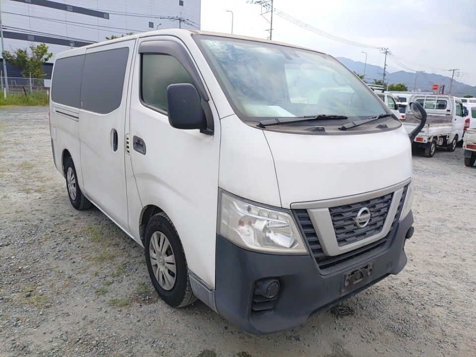 2020 Nissan NV350 Caravan auction photo 4