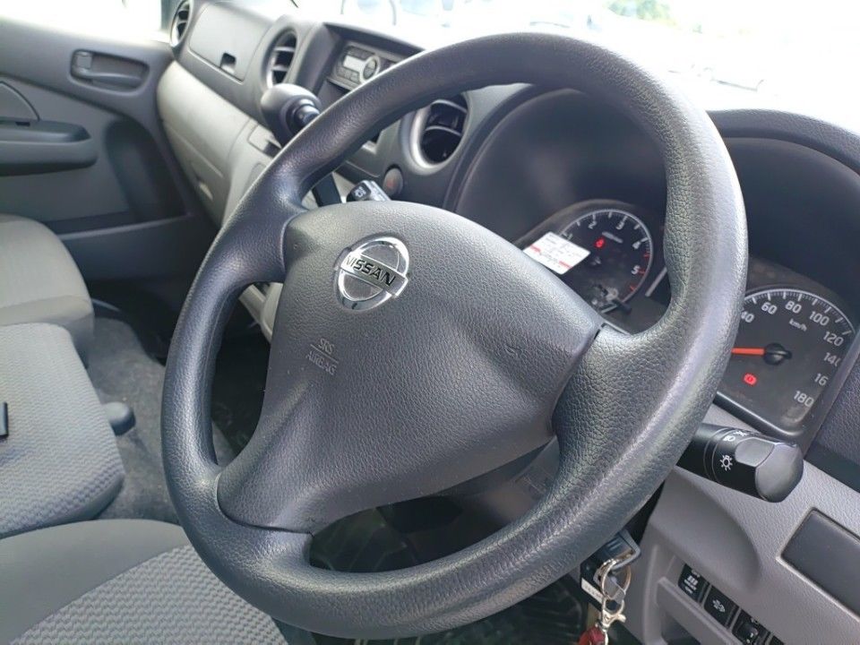 2020 Nissan NV350 Caravan auction photo 37