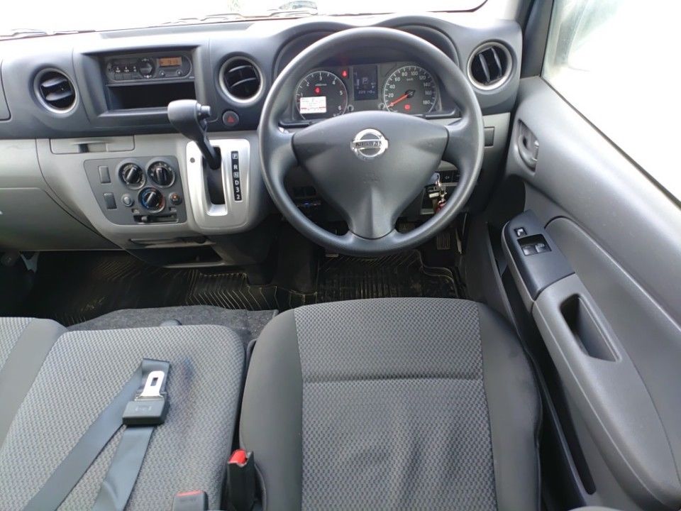 2020 Nissan NV350 Caravan auction photo 3
