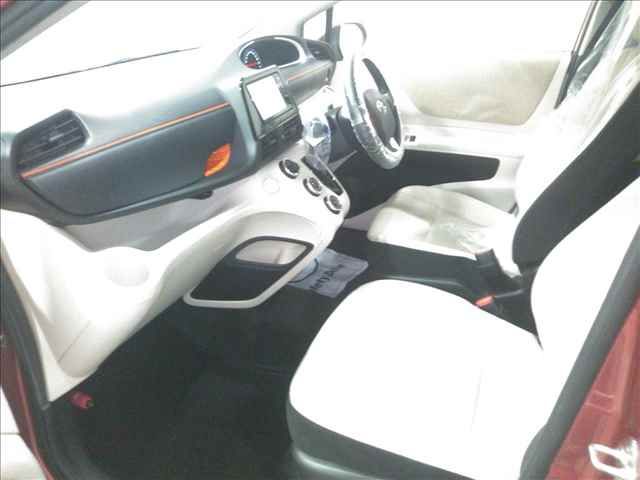 2016 Toyota Sienta X auction photo 3