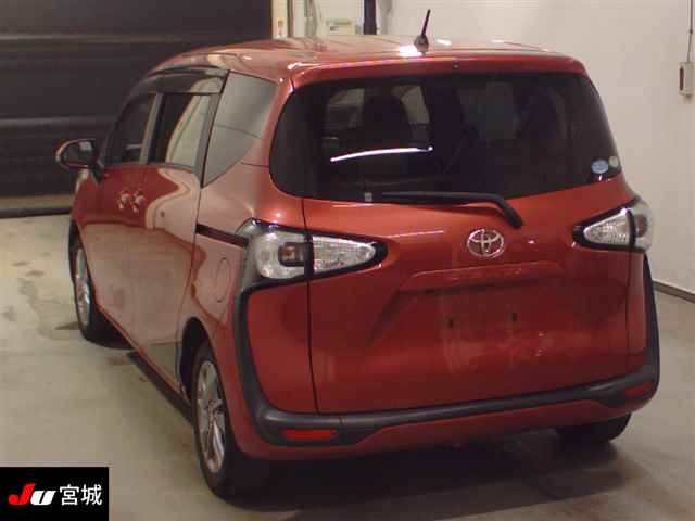 2016 Toyota Sienta X auction photo 2