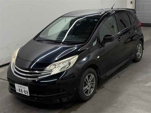 2013 Nissan Note ライダー・X DIG-S auction photo 4