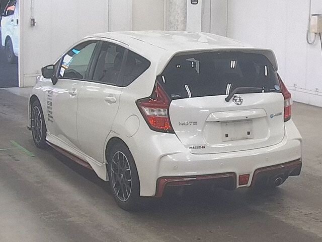 2017 Nissan Note Eパワーニスモ auction photo 2