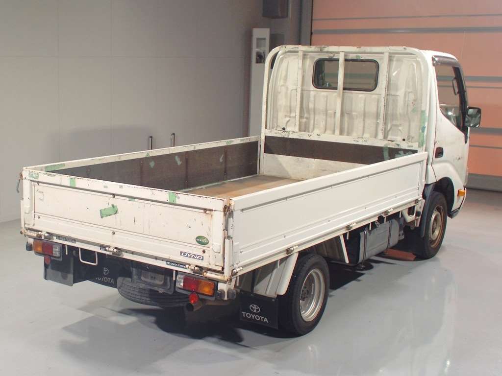 2011 Toyota Dyna ロングジャストロー auction photo 2