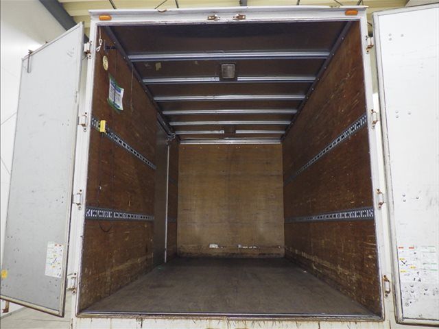 2009 Mitsubishi Fuso Canter バン auction photo 4