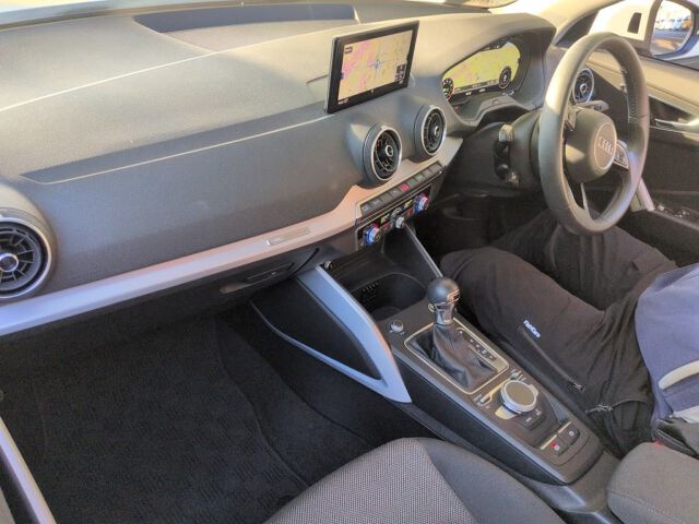 2019 Audi Q2 30TFSIスポーツ auction photo 3