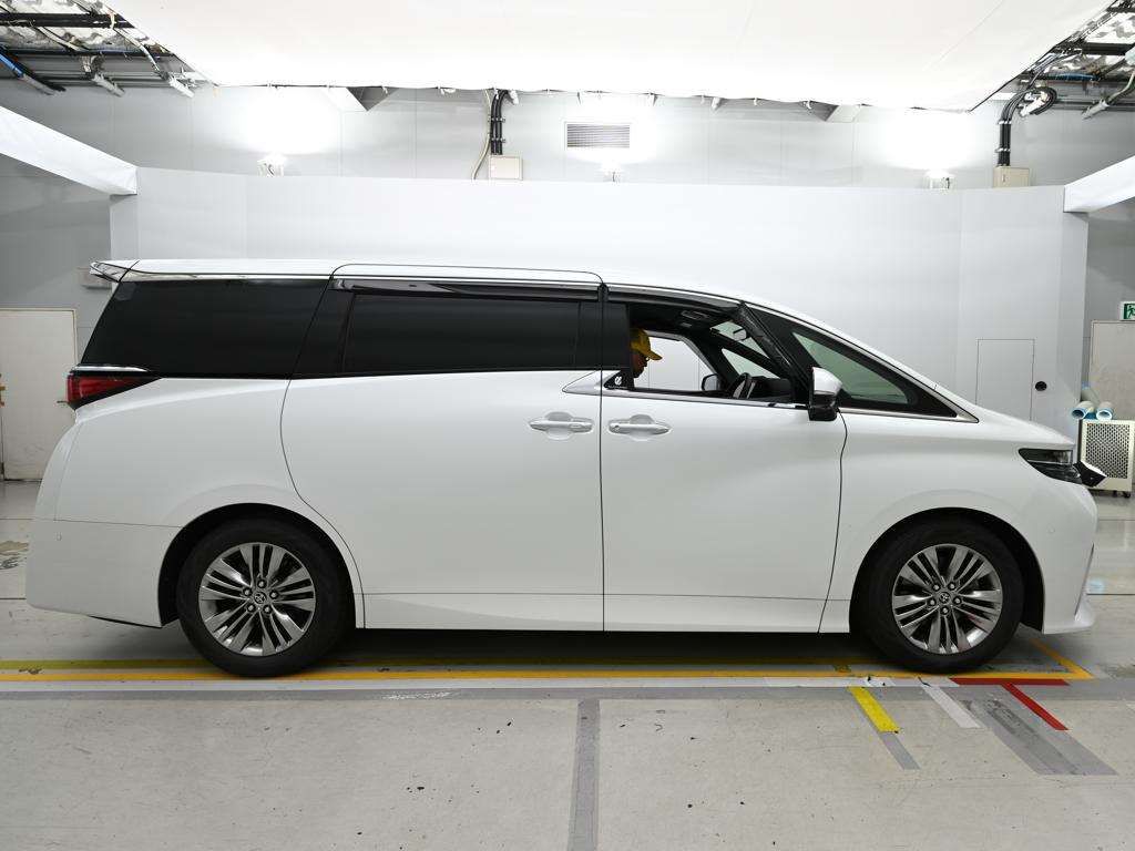 2023 Toyota Alphard Z auction photo 3