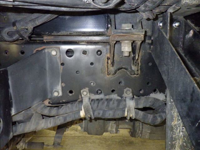 2010 Isuzu Elf Aerial work platform auction photo 4