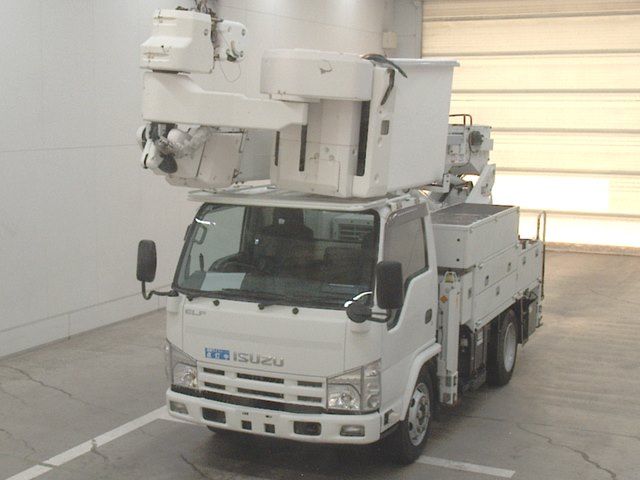 2010 Isuzu Elf Aerial work platform Japan auction vehicle