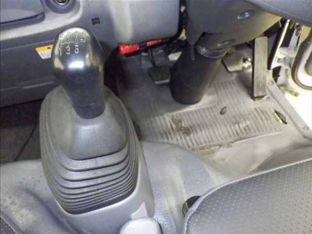 2010 Isuzu Elf Aerial work platform auction photo 7