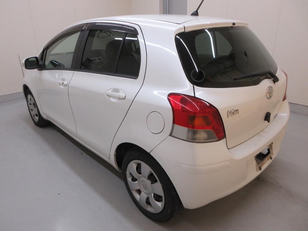 2007 Toyota ヴィッツ 5HB U auction photo 5