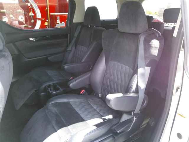 2015 Toyota Alphard 4WD Hybrid SR auction photo 9