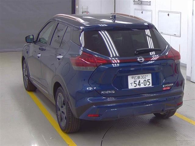 2025 Nissan Kicks X 90th Anniversary Edition auction photo 2