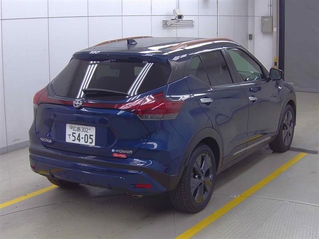 2025 Nissan Kicks X 90th Anniversary Edition auction photo 4