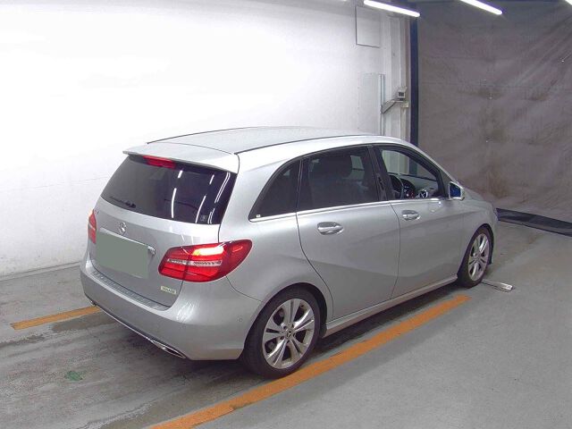 2018 Mercedes-Benz B-Class B180 auction photo 5