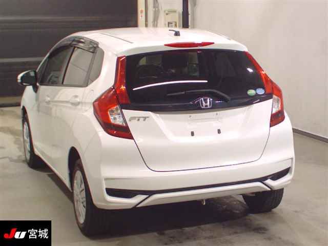 2019 Honda Fit 4WD 13G F auction photo 2