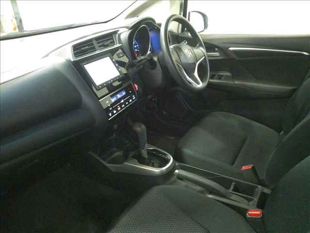 2019 Honda Fit 4WD 13G F auction photo 3