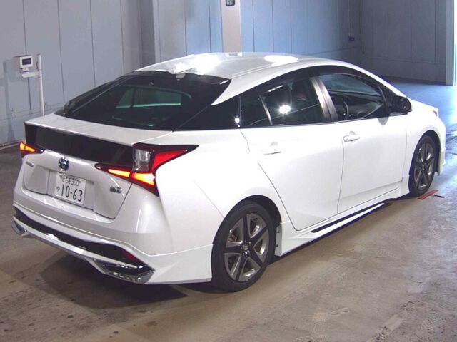 2021 Toyota Prius Sツーリングセレクション auction photo 5