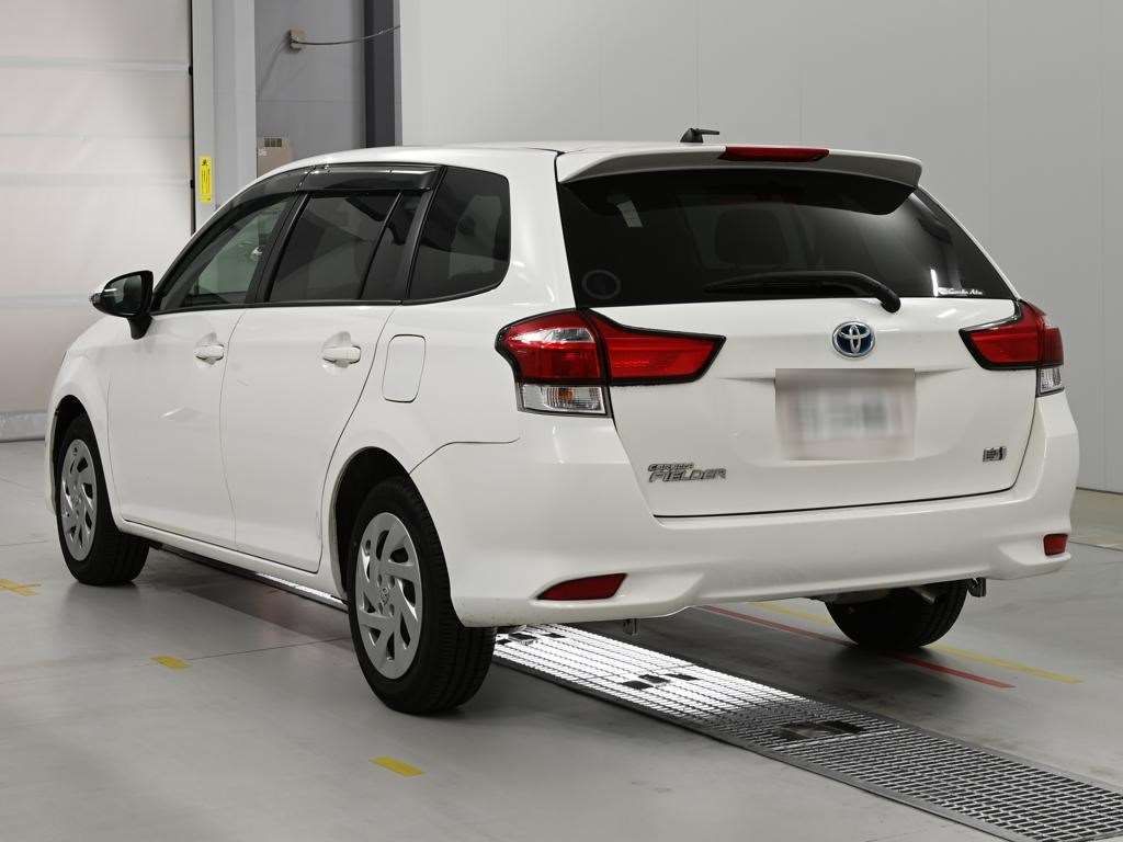2021 Toyota Corolla Fielder ハイブリッド EX auction photo 6